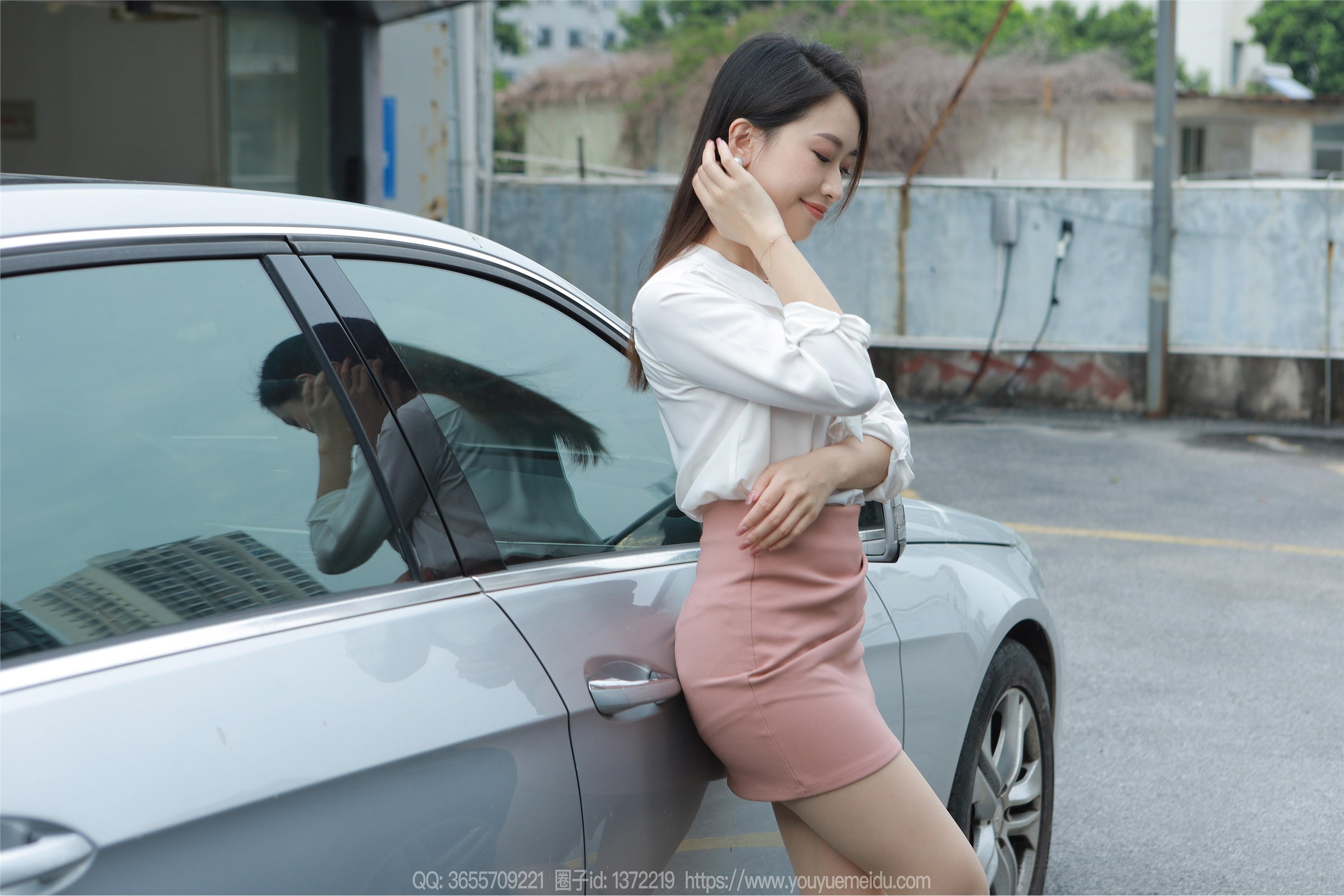 IESS异思趣向  2023.10.16 丝享家 1560 小婕《车里车外》